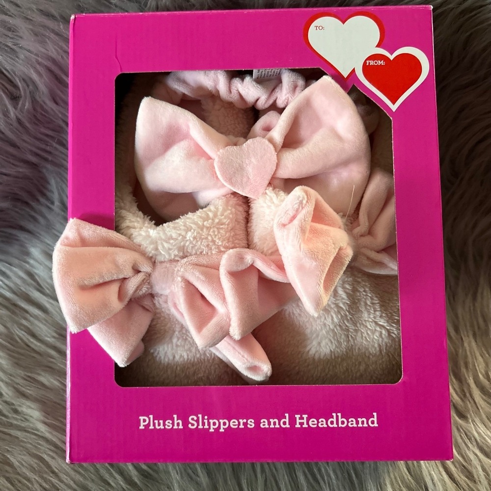 Pink Bow‎ Fuzzy Plush Slippers And Headband Set Womens Size Medium 7-8 Gift Set